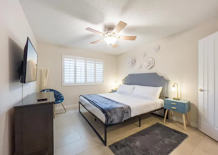 The Sunset House - Pool, Hot Tub & Putting * Tempe